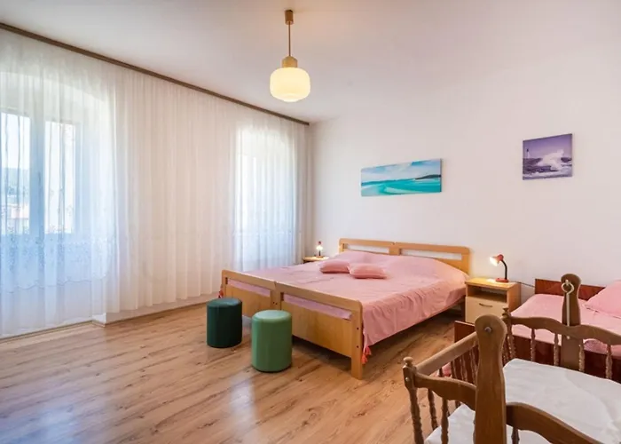 Apartment Mici 1