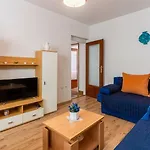 Mici 1 Apartament Cres