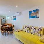 Mici 1 Apartament