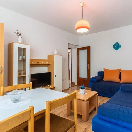 Mici 1 Appartement Cres